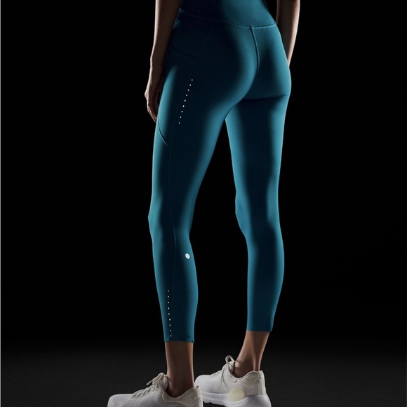 Lululemon Fast and Free High-Rise Tight 25" - Picture 5 of 9